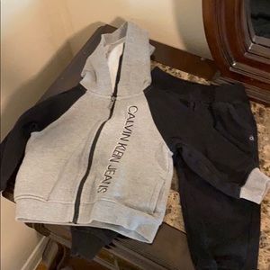 Calvin Klein set pants and hoodie 24m